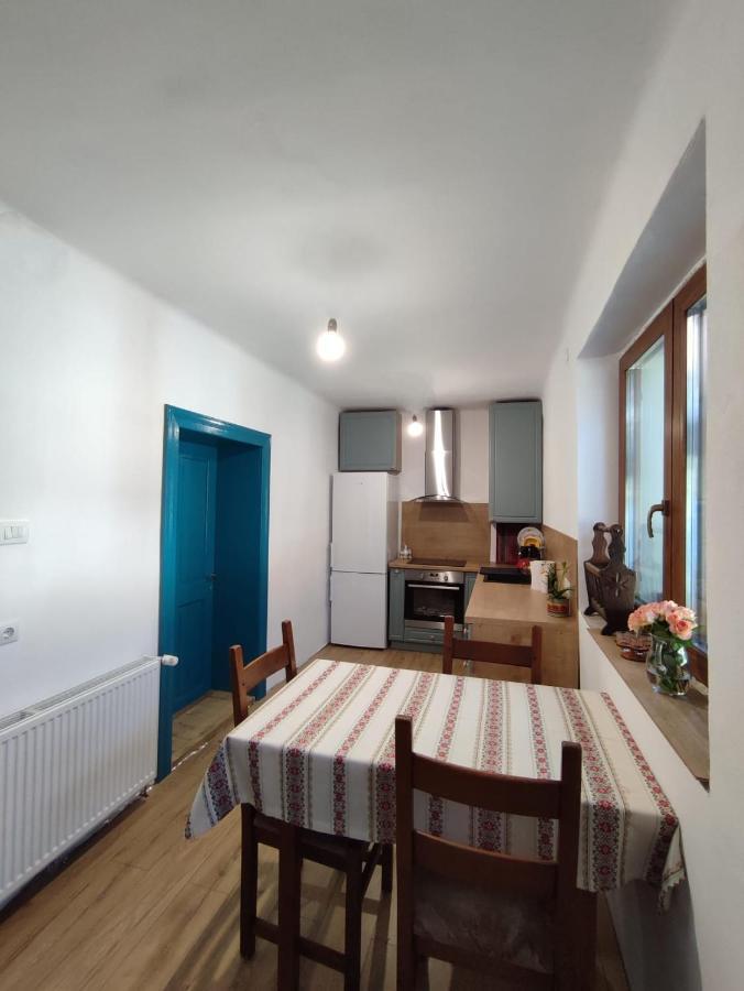 Blue Home Avrig Exterior foto